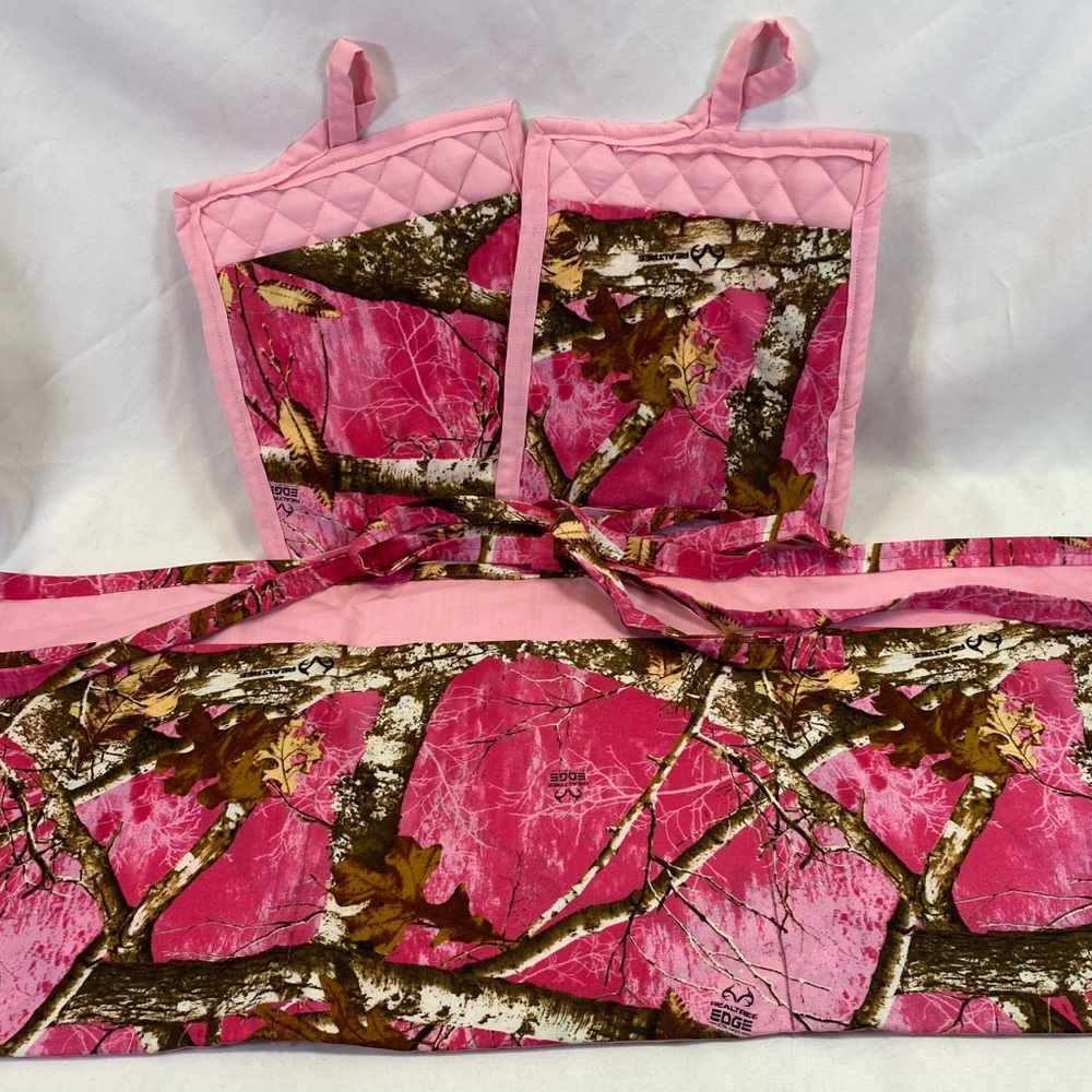 Handmade Pink Camouflage Kitchen Apron/Potholder Set